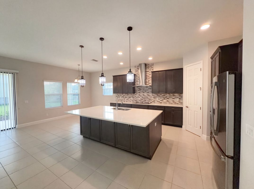 Photo 10 of 56 of 11277 Rustic Timber Loop, San Antonio, FL