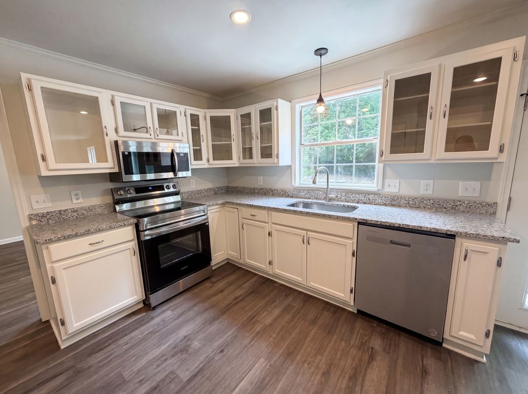 Photo 11 of 28 of 142 Silvermill Rd, Columbia, SC