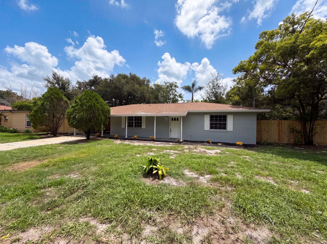 Photo 18 of 23 of 585 Hewett Dr, Orlando, FL