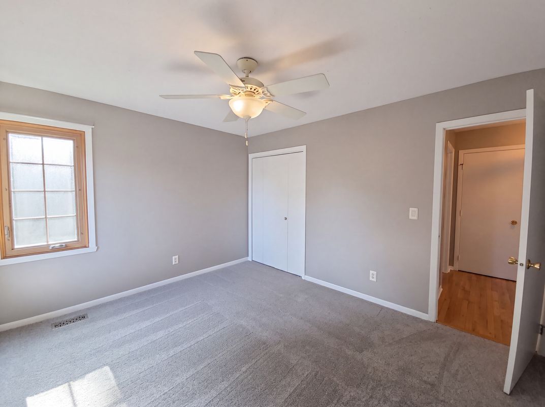 Photo 36 of 79 of 1503 Featherstone Rd, Rockford, IL