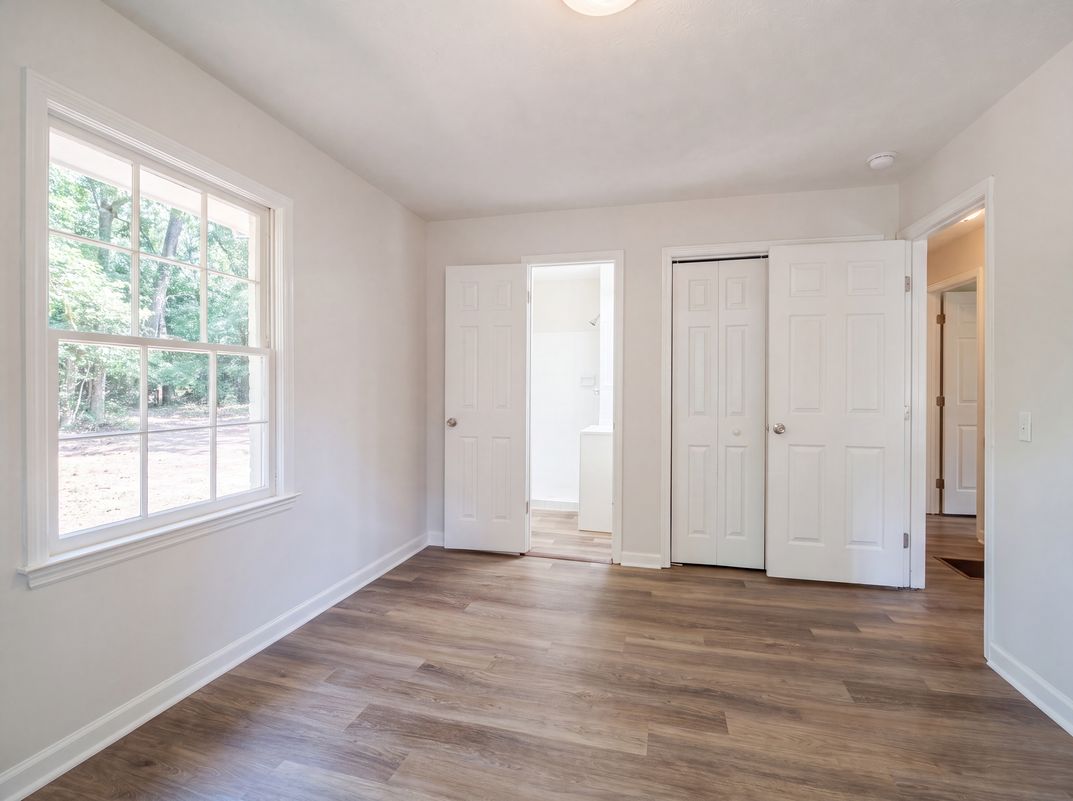 Photo 9 of 23 of 537 Green St, Monroe, GA