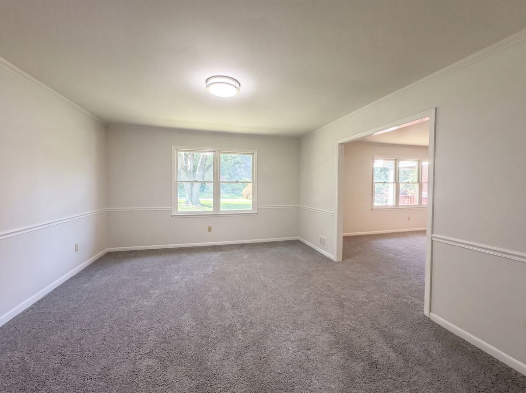 Photo 11 of 32 of 604 Meadowbrook Dr, Spartanburg, SC