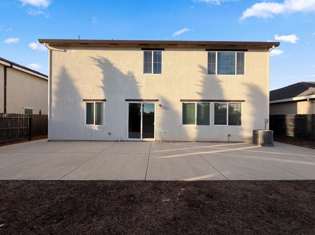 Photo 5 of 39 of 5022 Birch Valley Way, Rancho Cordova, CA