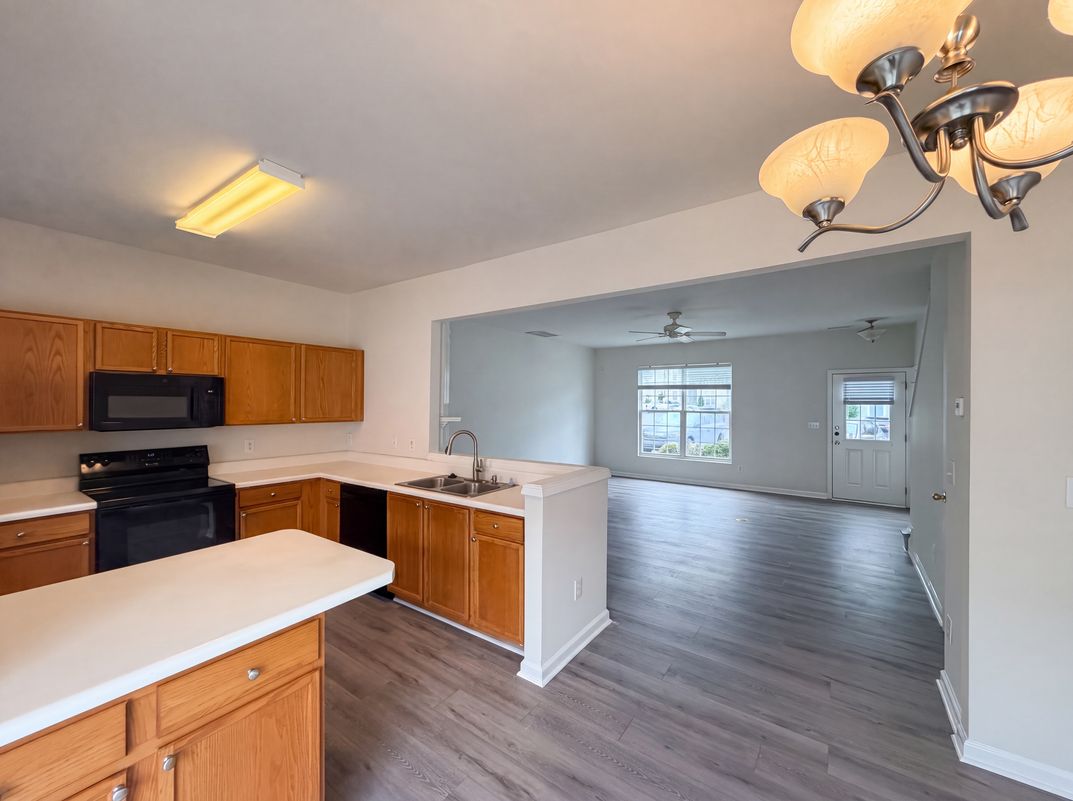 Photo 7 of 17 of 5111 Brooke Lauren Ln, Raleigh, NC