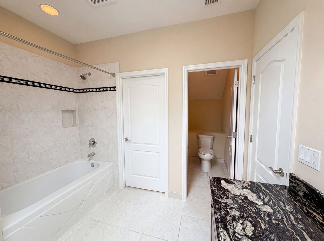 Photo 23 of 33 of 13478 NW 9th Rd, Newberry, FL