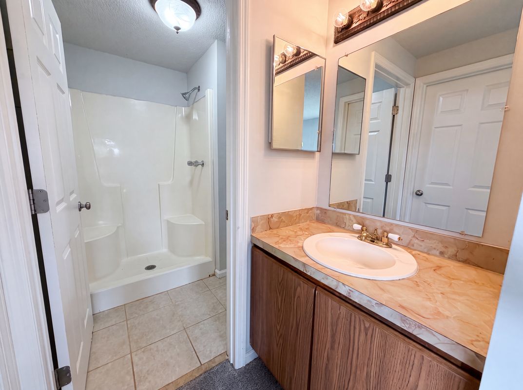 Photo 11 of 20 of 6786 Moss Ct, North Charleston, SC