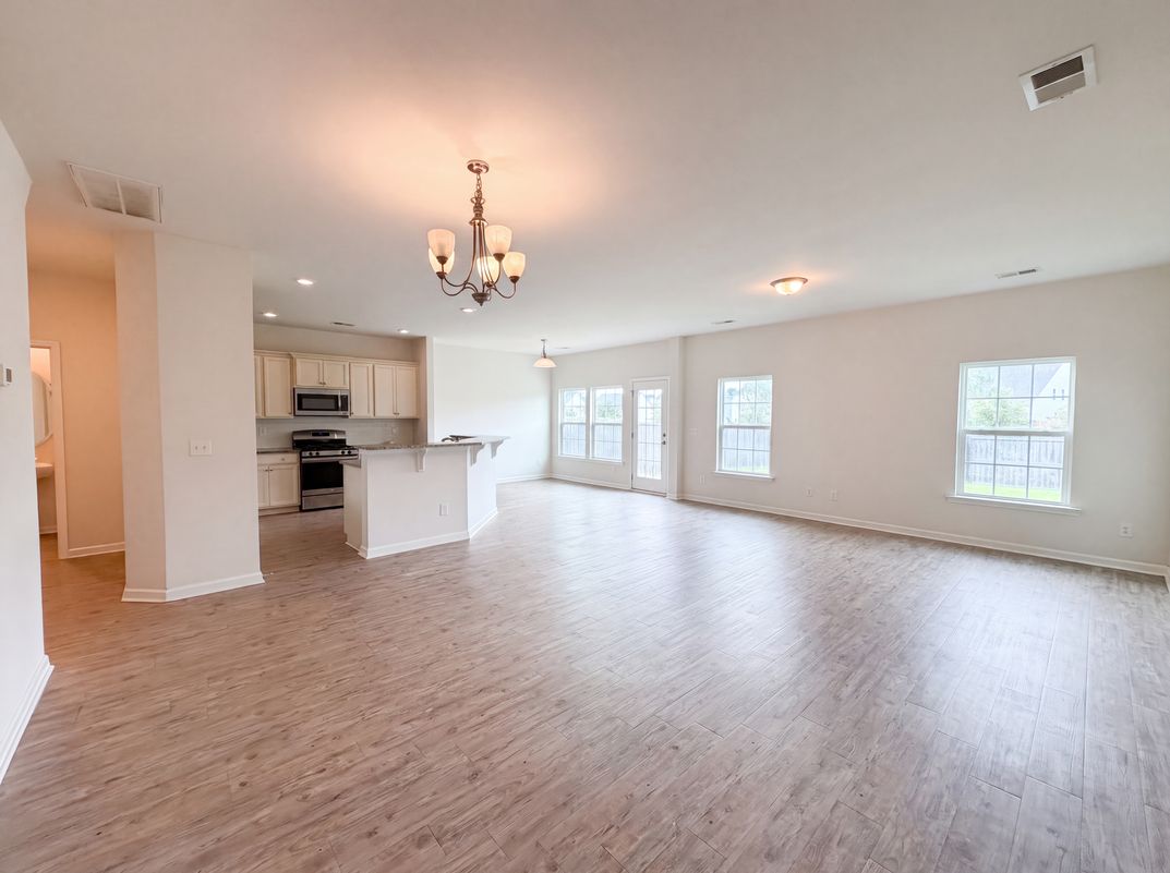 Photo 9 of 20 of 457 Stoney Field Dr, Moncks Corner, SC