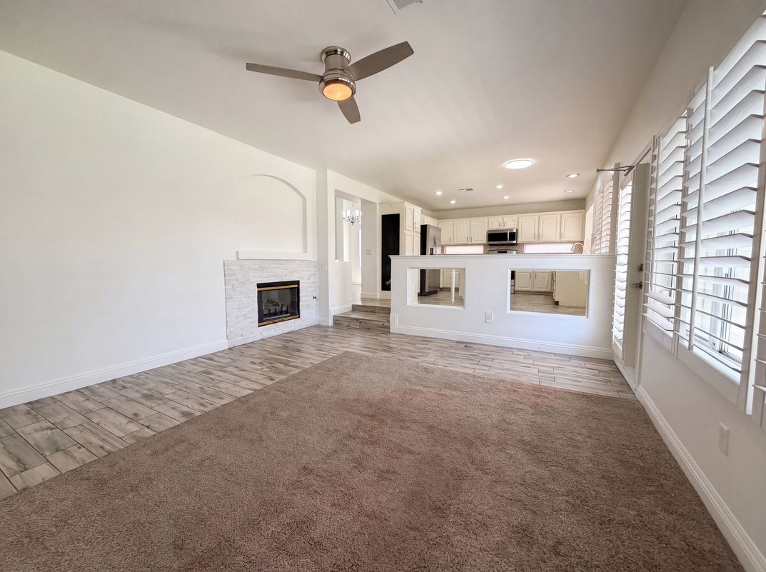 Photo 13 of 27 of 6335 Pavestone Ln, Las Vegas, NV