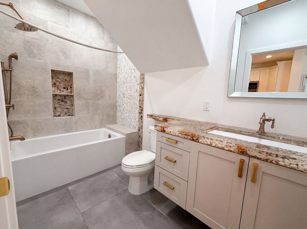 Photo 11 of 27 of 4099 Peninsula Dr, Carlsbad, CA