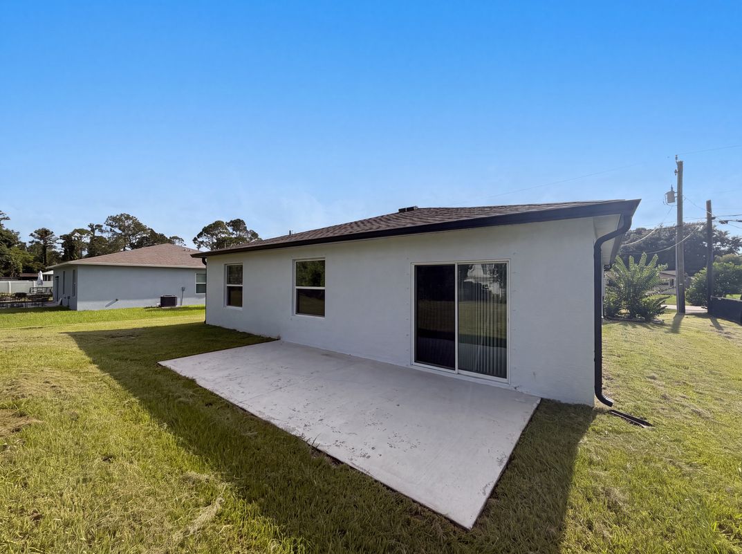 Photo 18 of 21 of 1443 General Custer Ave, Daytona Beach, FL