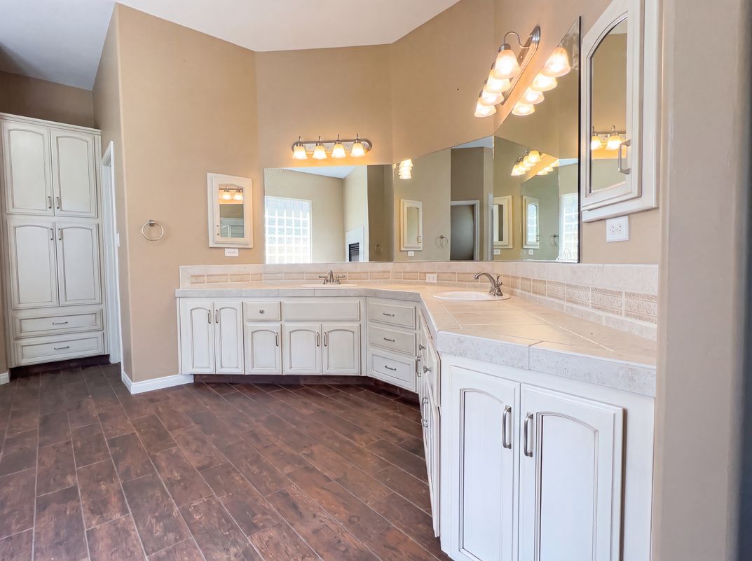 Photo 21 of 35 of 11904 Kenseth St, Bakersfield, CA