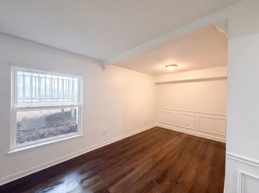 Photo 7 of 16 of 7040 Longstreet Dr, Raleigh, NC