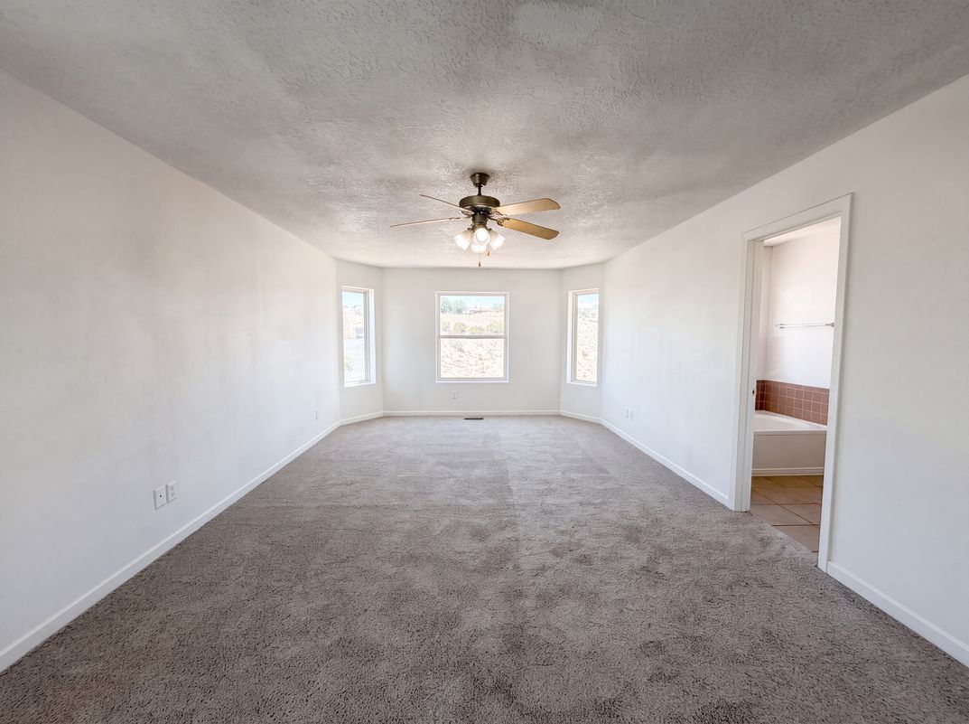 Photo 4 of 22 of 2516 Milagro Ridge Ct NE, Rio Rancho, NM