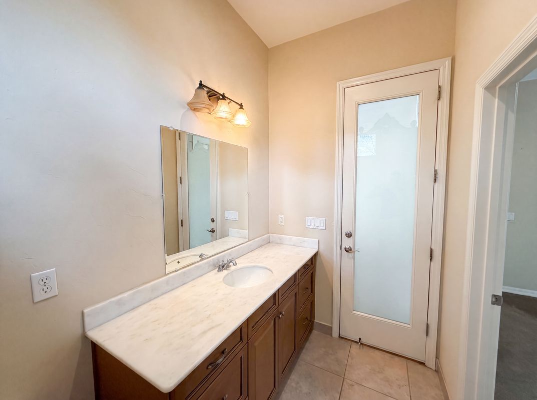 Photo 18 of 33 of 13478 NW 9th Rd, Newberry, FL