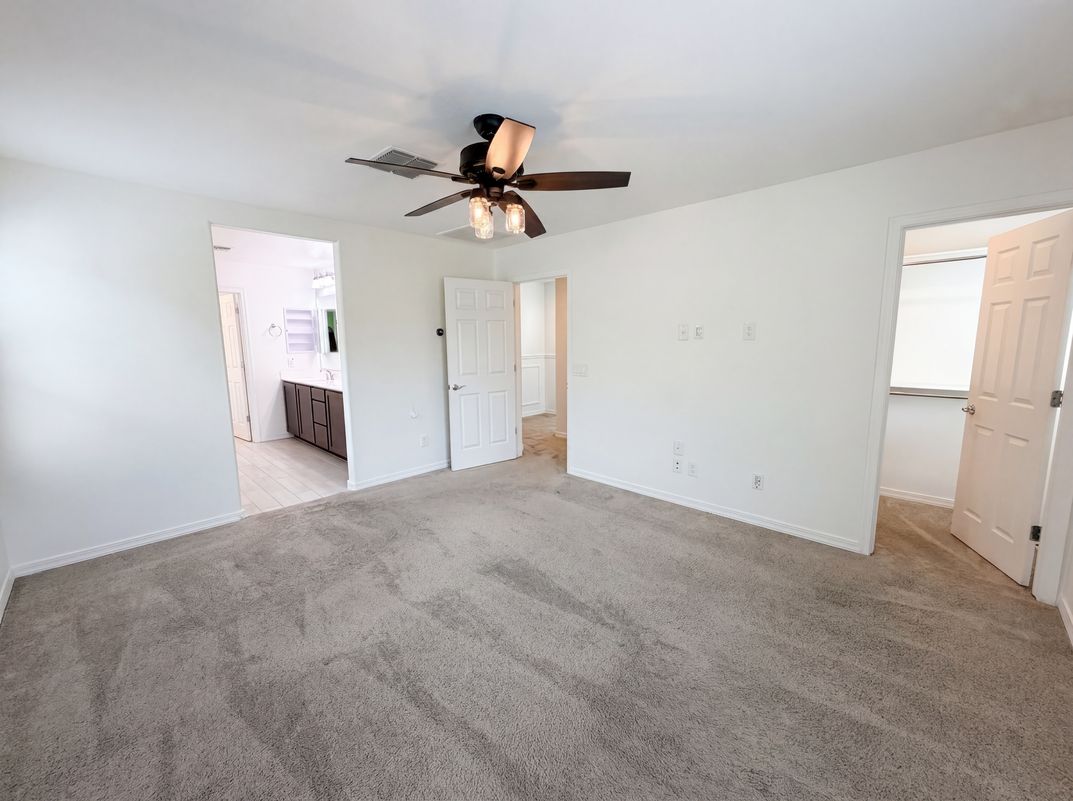Photo 4 of 26 of 5728 W Raymond St, Phoenix, AZ