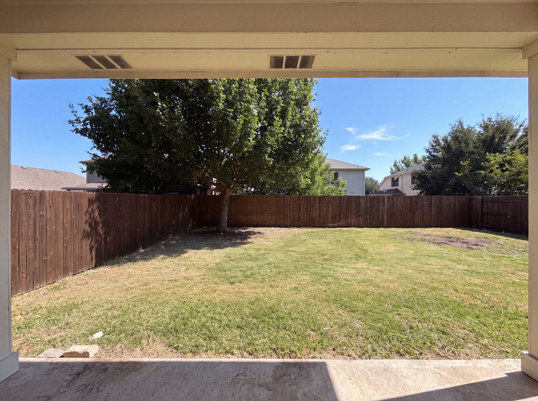 Photo 6 of 25 of 1421 Sparrow Dr, Little Elm, TX