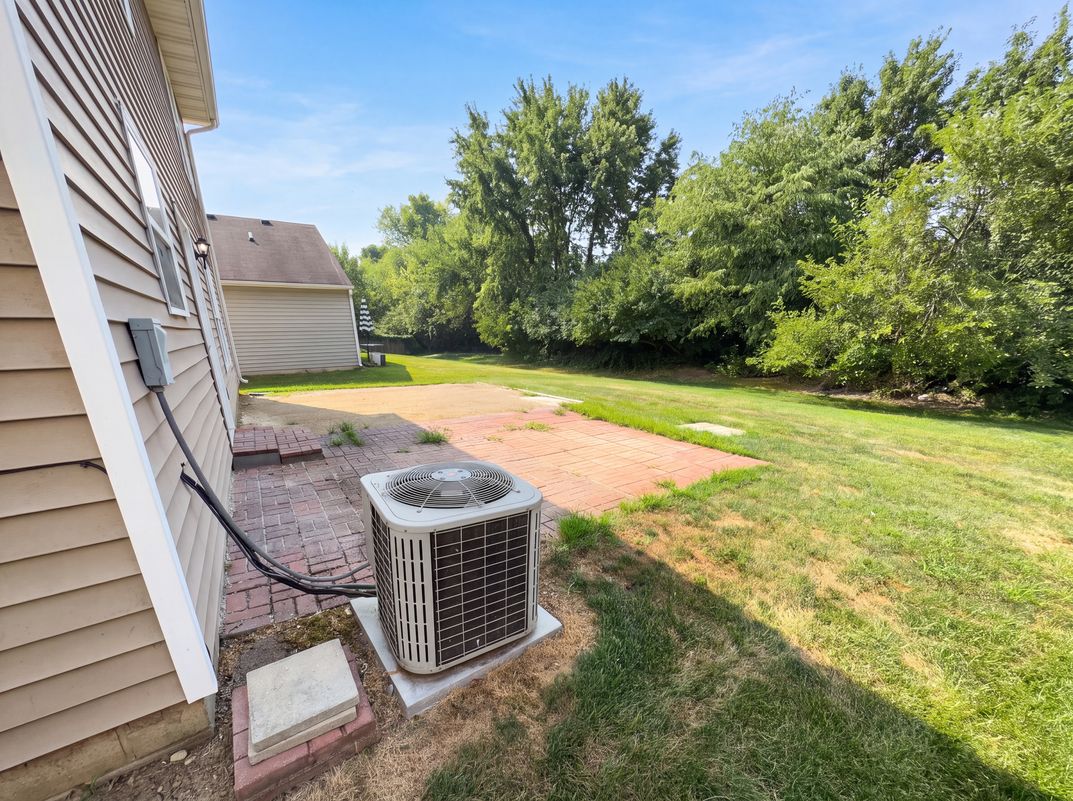Photo 19 of 21 of 953 Balto Dr, Shelbyville, IN