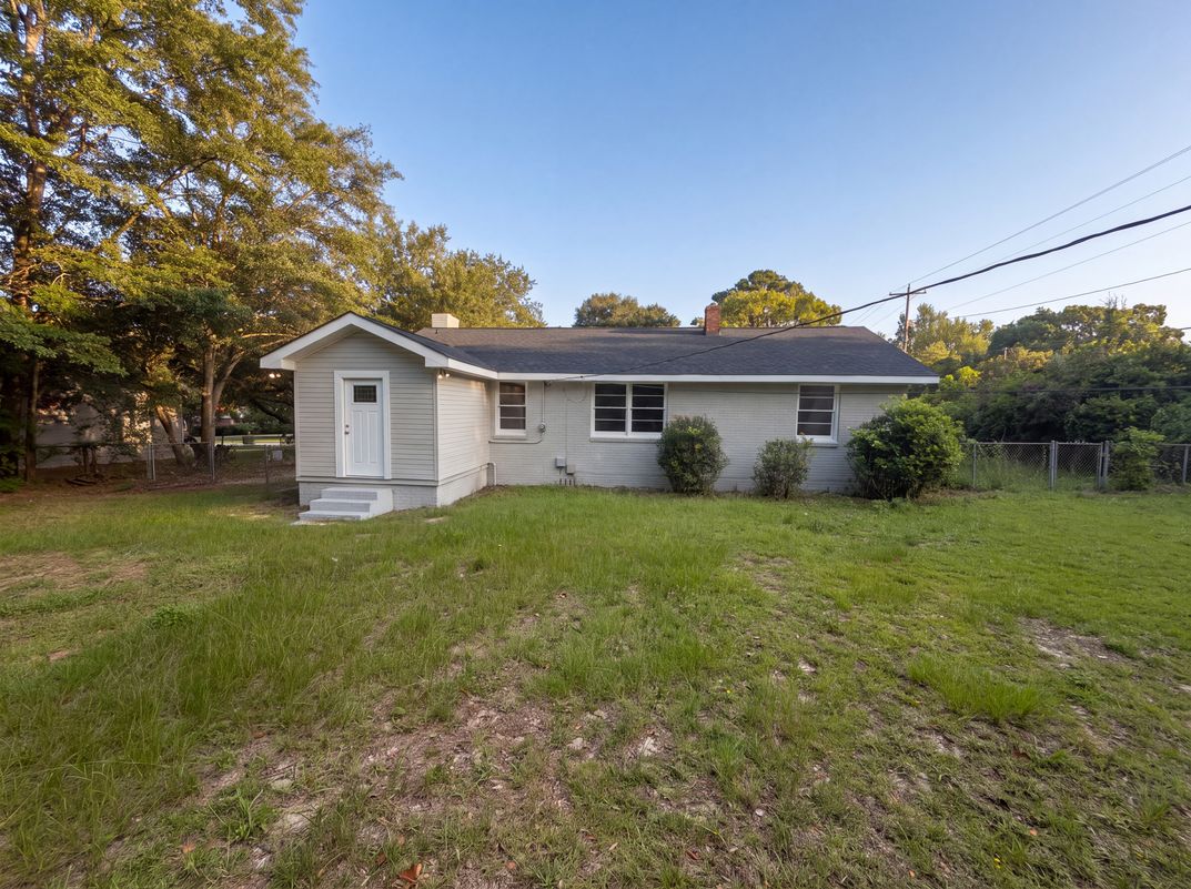 Photo 5 of 20 of 1937 Beckley Dr, Columbia, SC