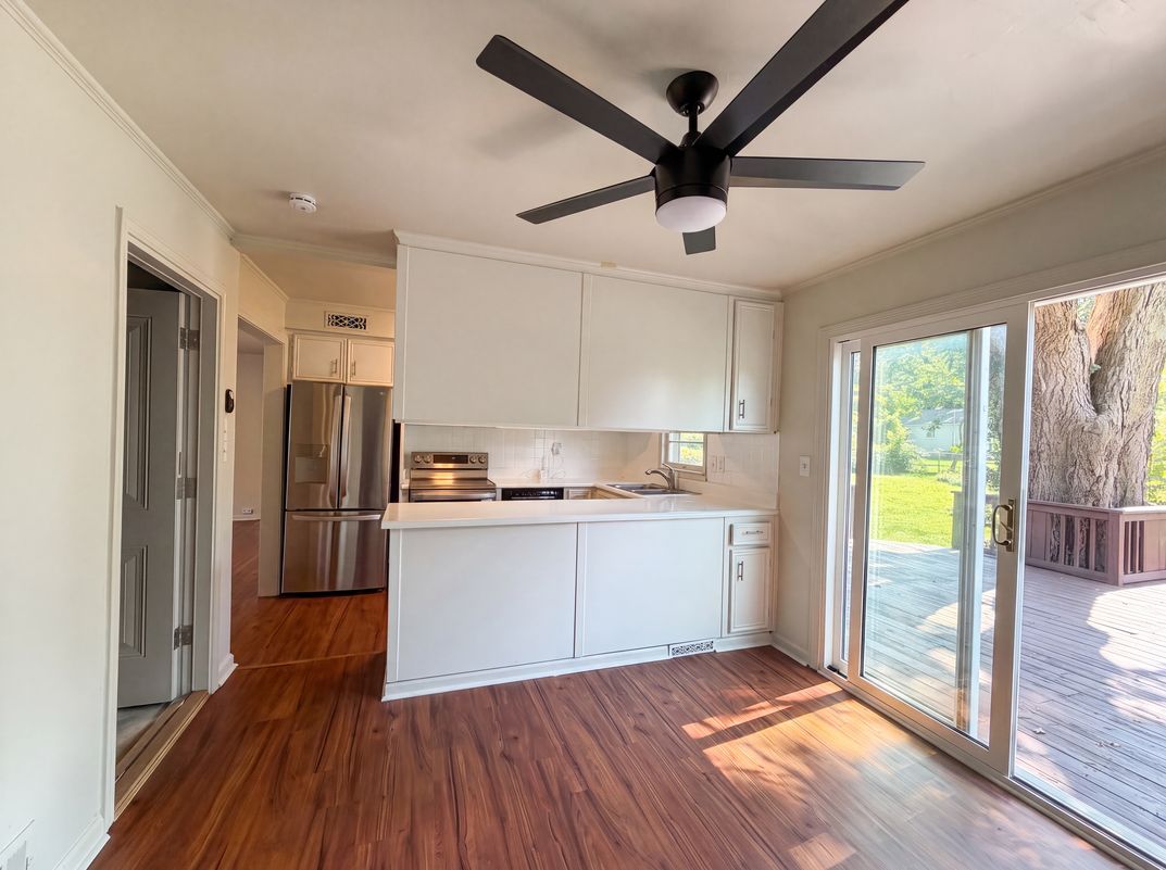 Photo 6 of 13 of 11615 W 68th St, Shawnee, KS