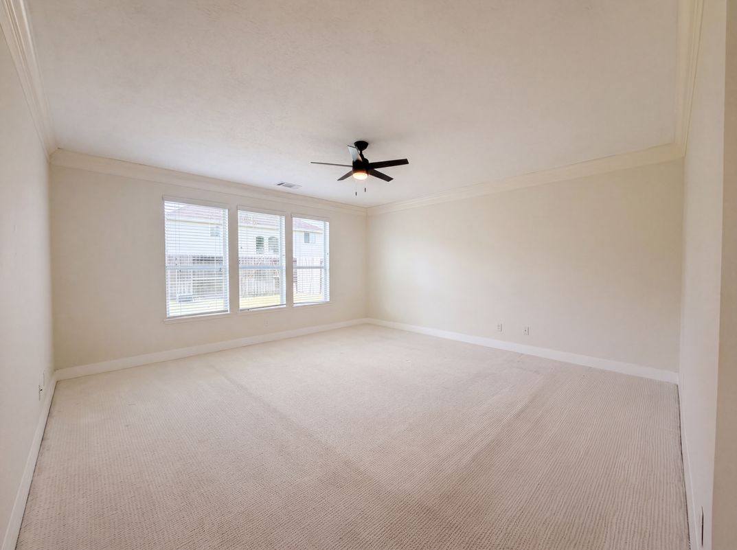 Photo 15 of 35 of 11314 Sailwing Creek Ct, Pearland, TX