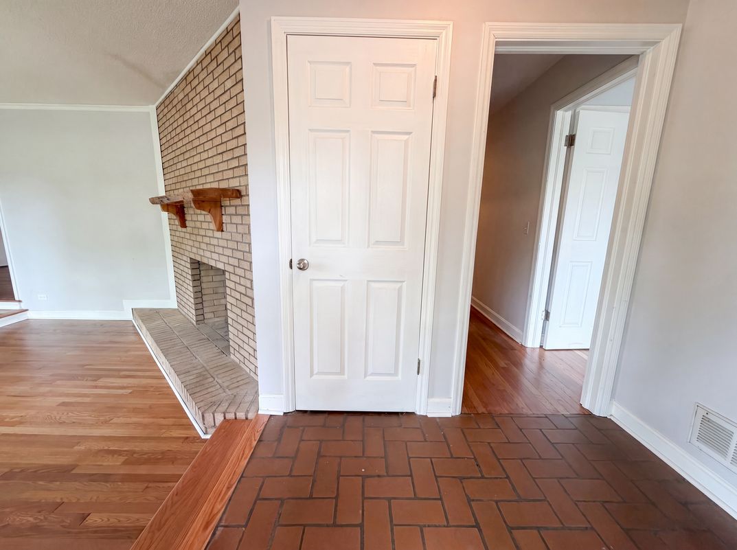 Photo 10 of 23 of 6456 Yorkshire Dr, Columbia, SC