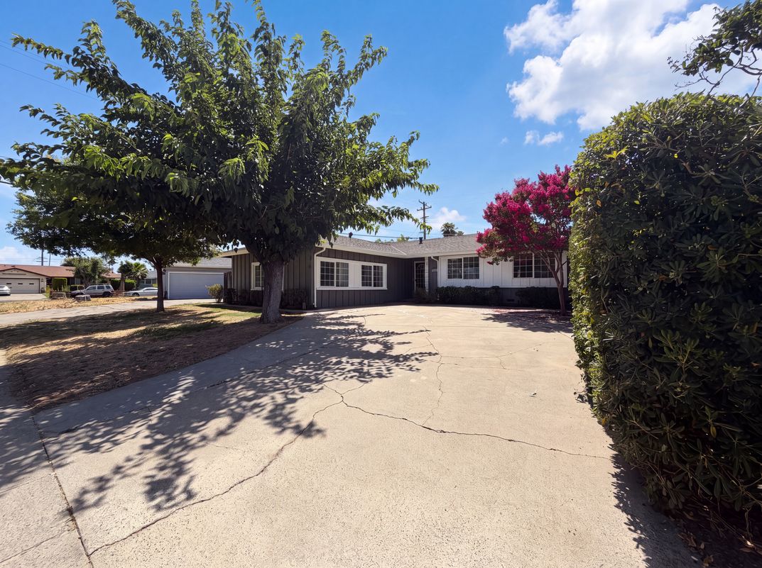 Photo 33 of 41 of 7007 Ursa Pkwy, Sacramento, CA