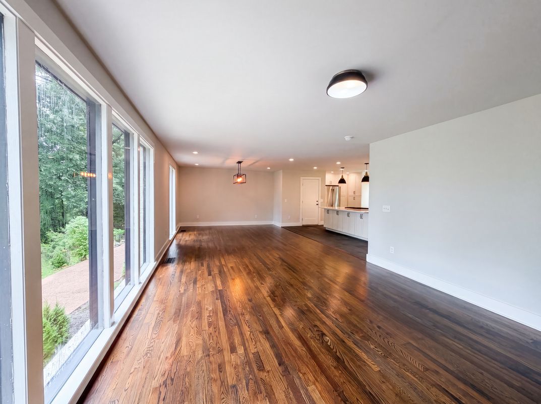 Photo 7 of 36 of 6112 Pinehurst Dr, Nashville, TN