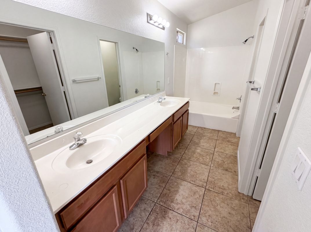 Photo 16 of 30 of 7436 W Sanna St, Peoria, AZ