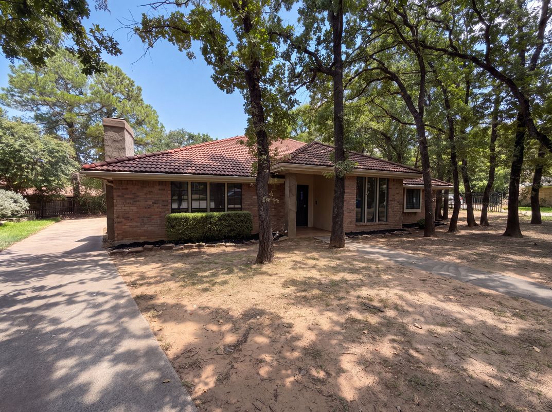 Photo 19 of 21 of 9 Muirfield Ct, Roanoke, TX