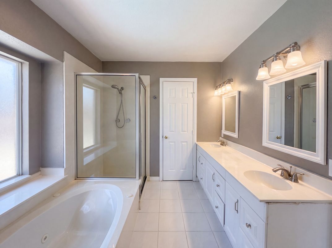Photo 15 of 18 of 1613 Mullins Dr, Plano, TX
