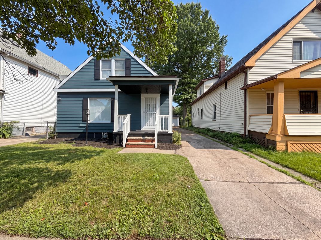 Photo 20 of 25 of 2821 E 127th St, Cleveland, OH