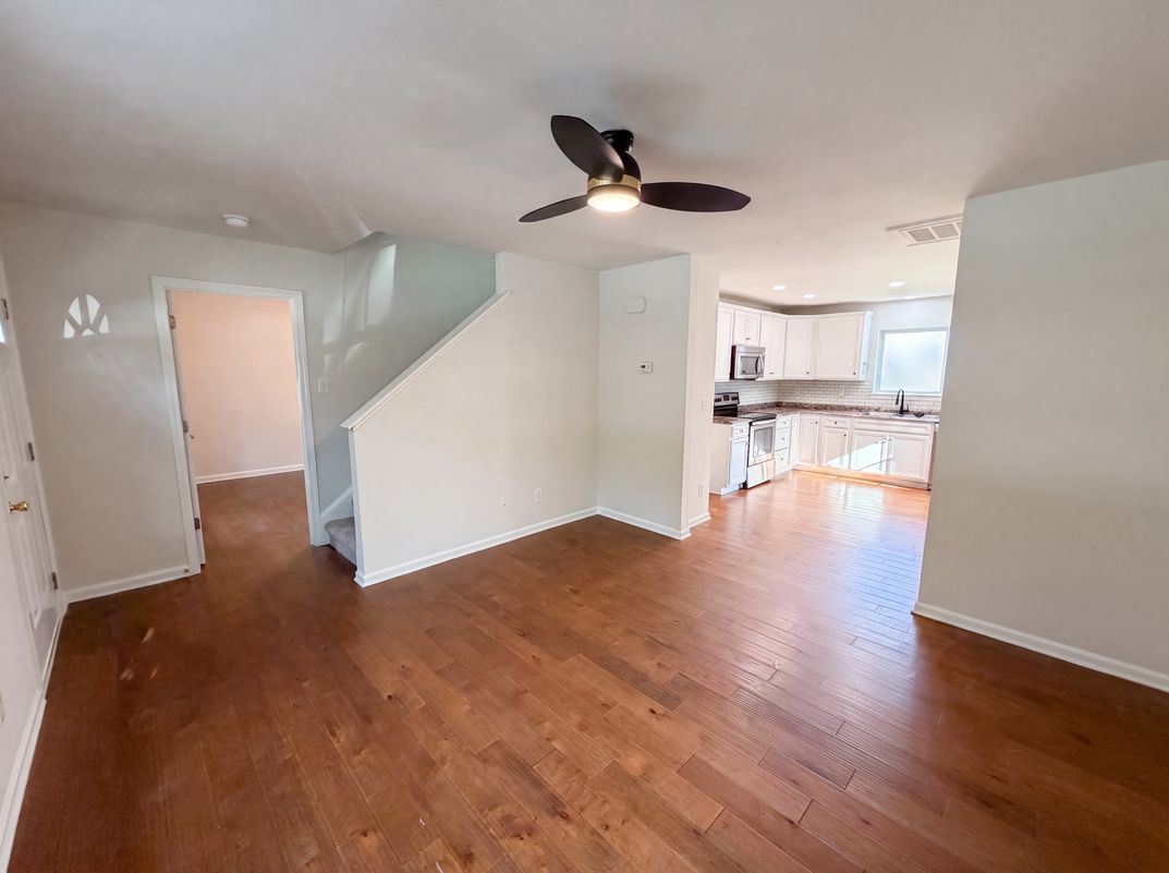 Photo 8 of 17 of 10933 Pointer Ridge Dr, Charlotte, NC