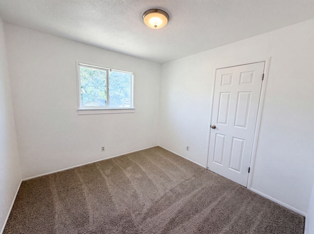 Photo 9 of 23 of 918 Harrison Ave, Lincoln, CA