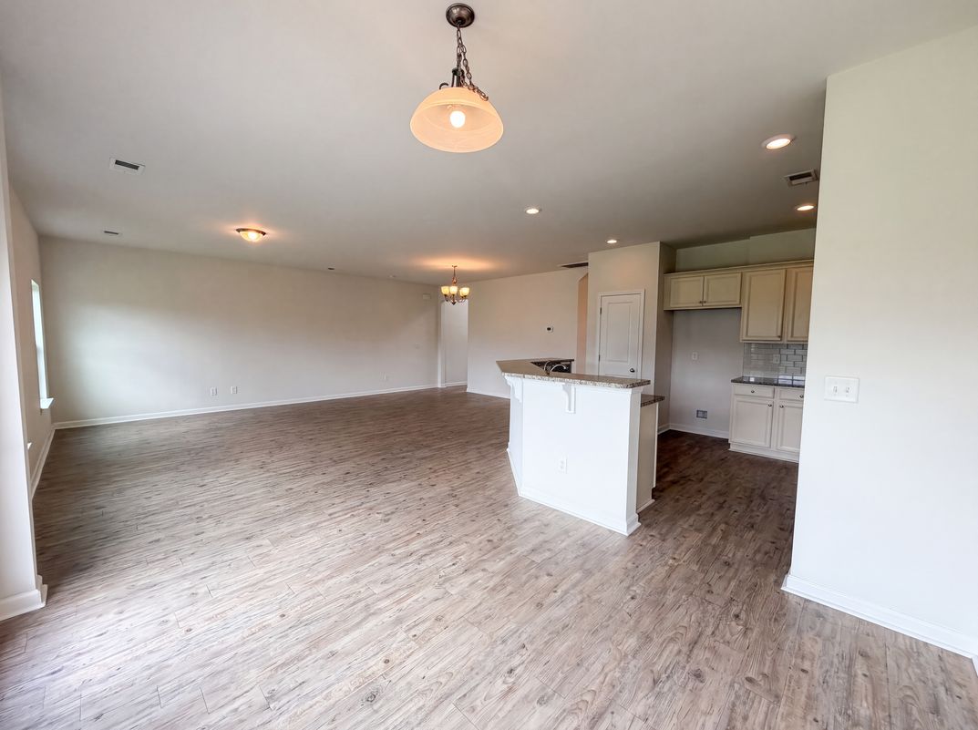 Photo 8 of 20 of 457 Stoney Field Dr, Moncks Corner, SC