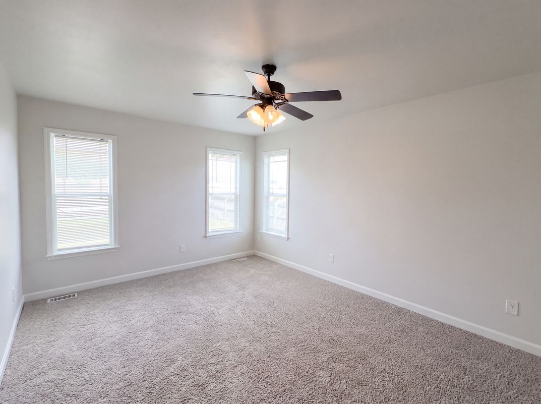 Photo 4 of 22 of 208 Settlers Pointe Dr, Pikeville, NC