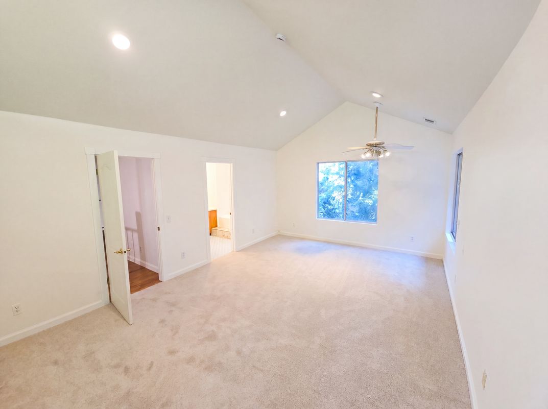 Photo 4 of 31 of 472 Brentwood Dr, Lake Arrowhead, CA