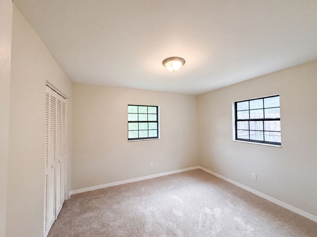Photo 17 of 26 of 6520 NW 61st Ct, Ocala, FL