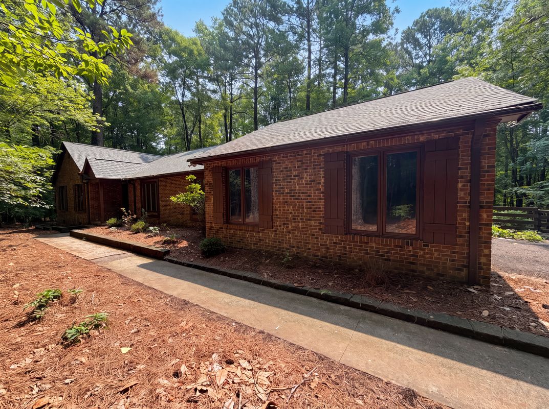 Photo 15 of 18 of 204 Boulder Bluff Trl, Chapel Hill, NC