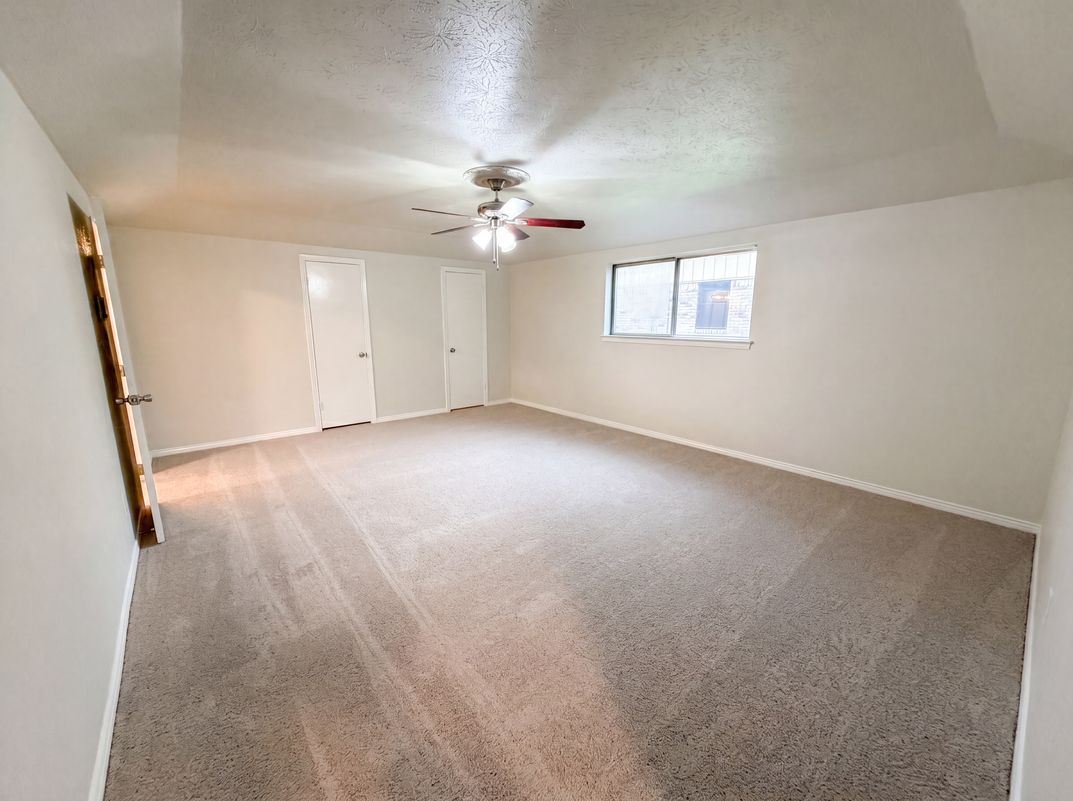 Photo 4 of 21 of 316 Brookwood Dr, Desoto, TX