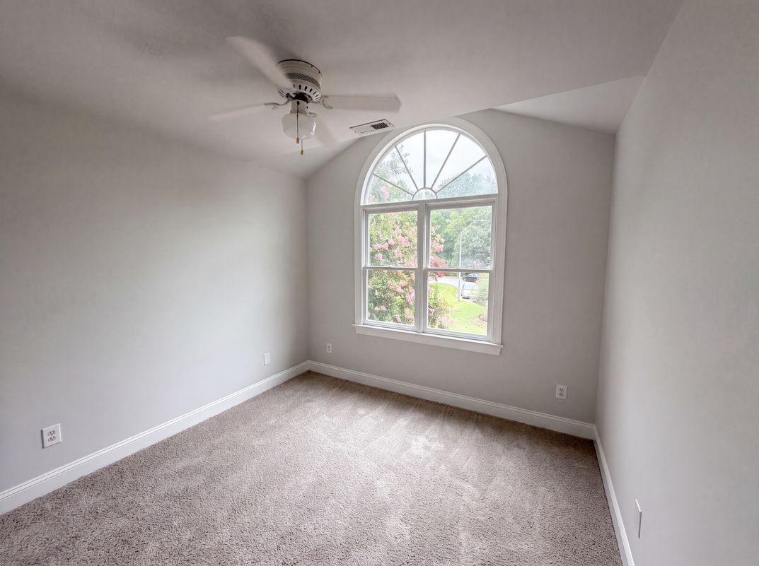 Photo 7 of 17 of 2220 Cushendun Ln, Garner, NC