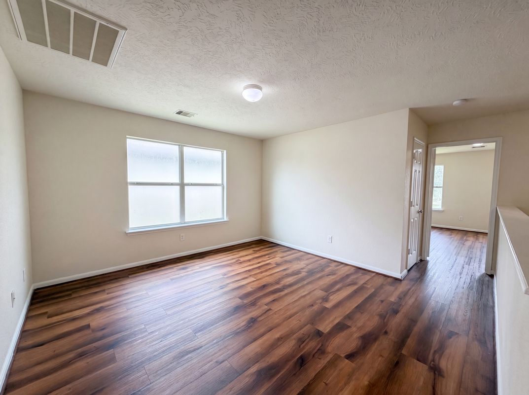 Photo 11 of 21 of 2627 Skyview Trace Ct, Houston, TX