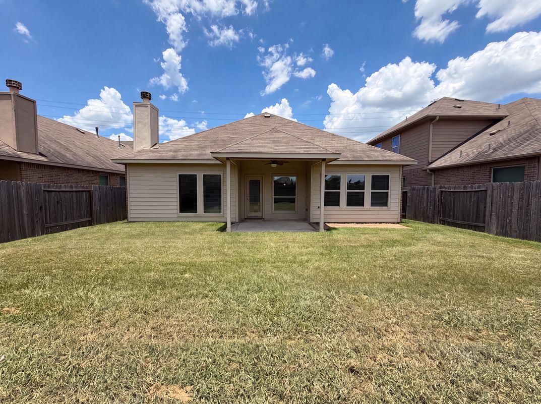 Photo 5 of 17 of 4511 Fenway Park Way, Spring, TX