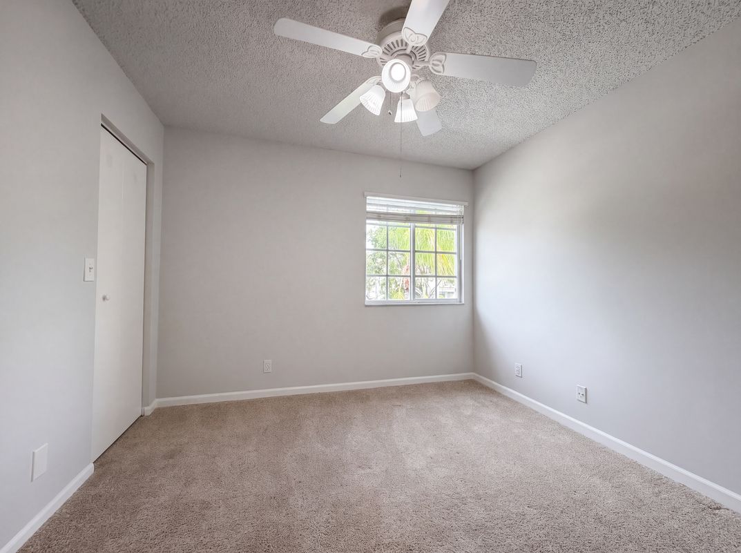 Photo 4 of 24 of 1480 SW 47th Ave, Deerfield Beach, FL