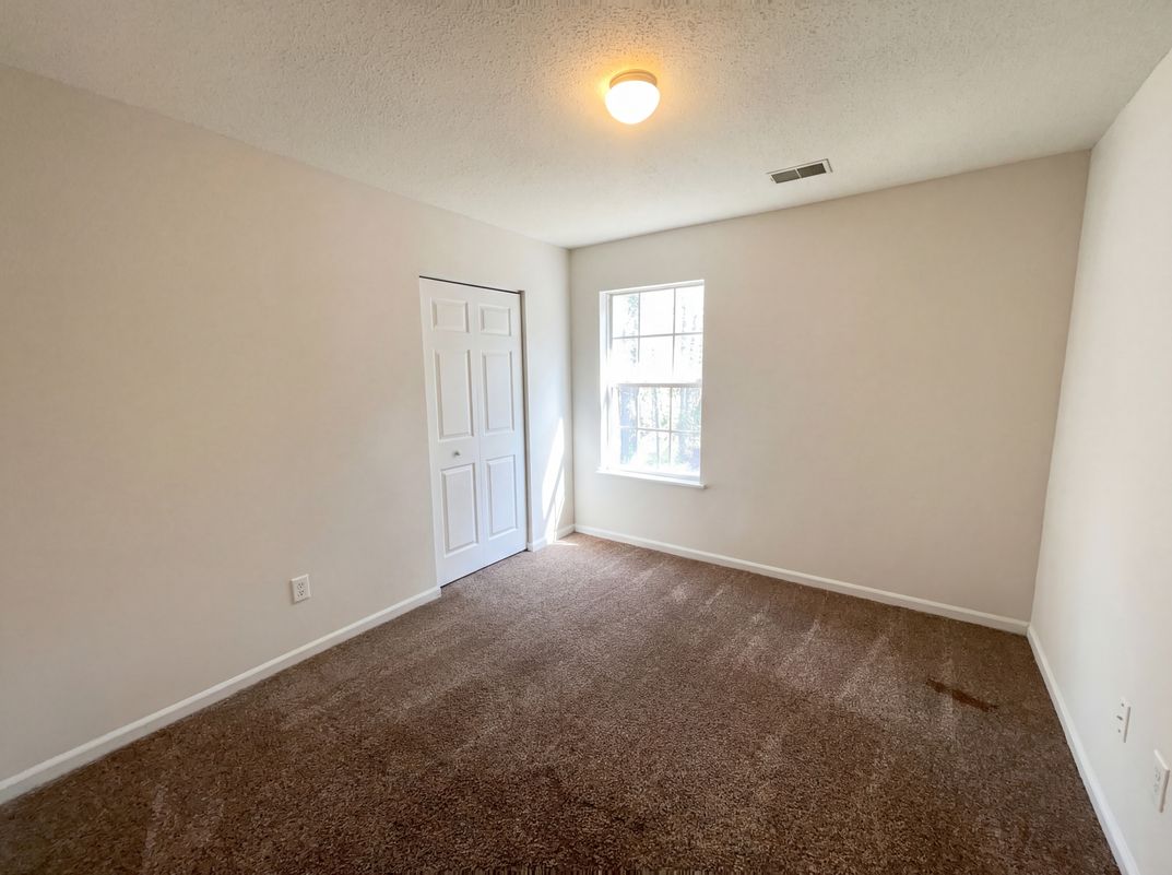 Photo 11 of 19 of 318 Aberdeen Cir, Summerville, SC