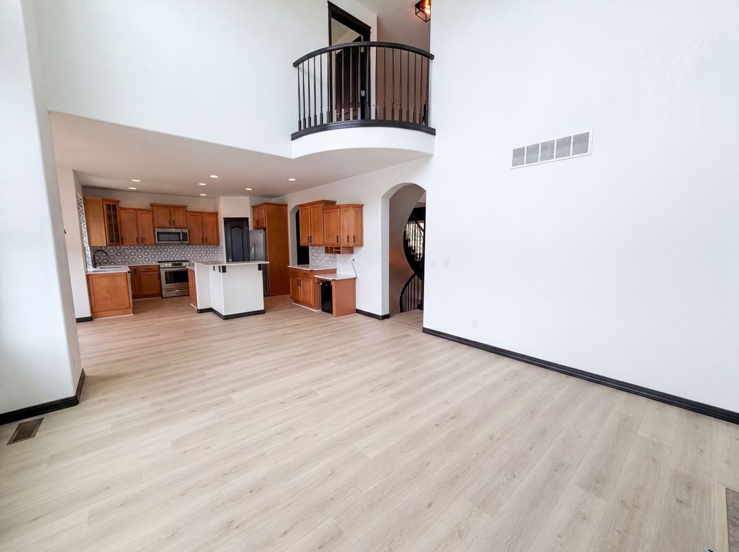 Photo 12 of 37 of 7469 S Biloxi Ct, Aurora, CO