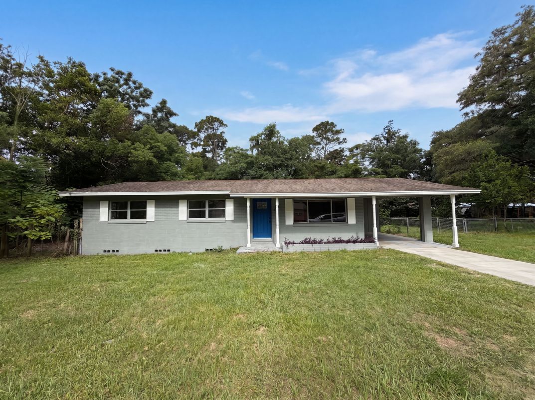 Photo 20 of 22 of 2410 NE 3rd Ave, Ocala, FL