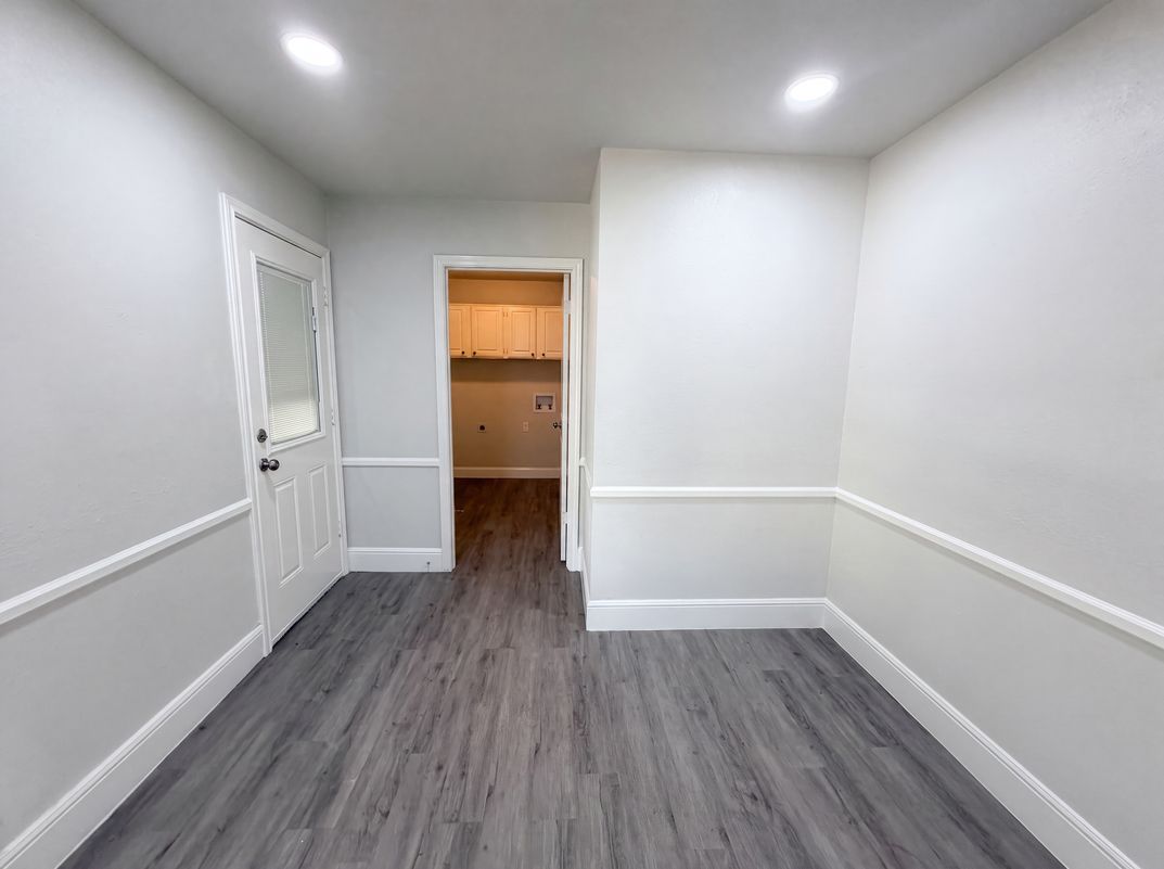 Photo 6 of 18 of 127 Jason Dr, Red Oak, TX