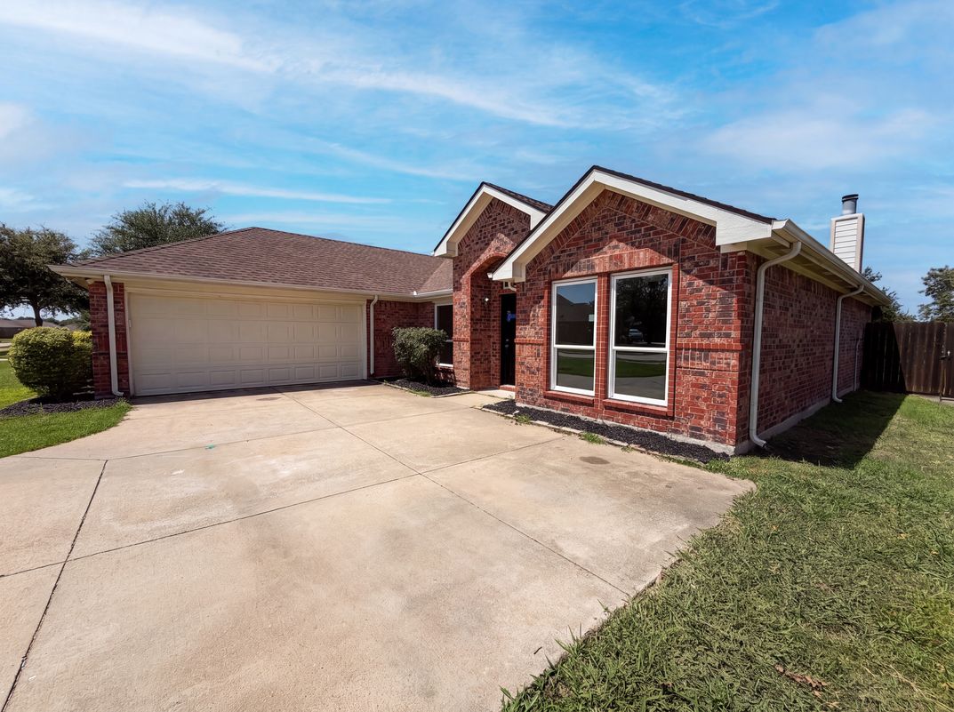 Photo 20 of 21 of 324 Cascade Dr, Red Oak, TX