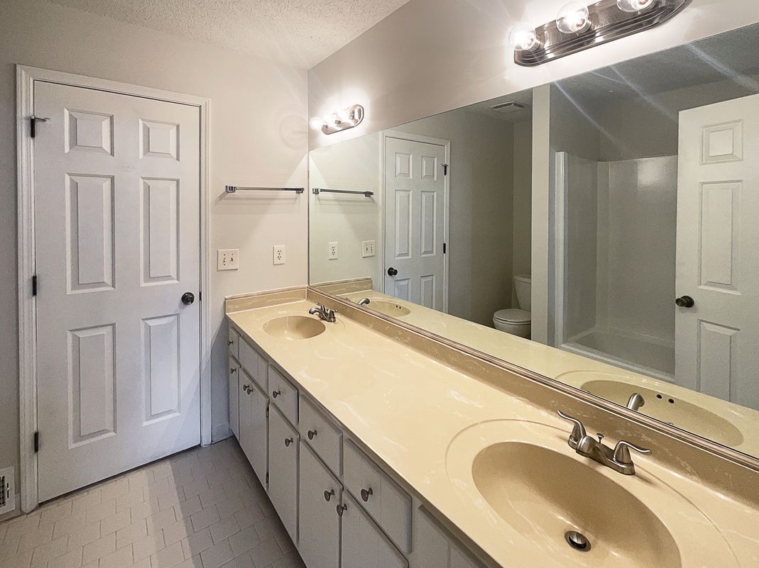 Photo 17 of 21 of 6090 Wintergreen Rd, Norcross, GA