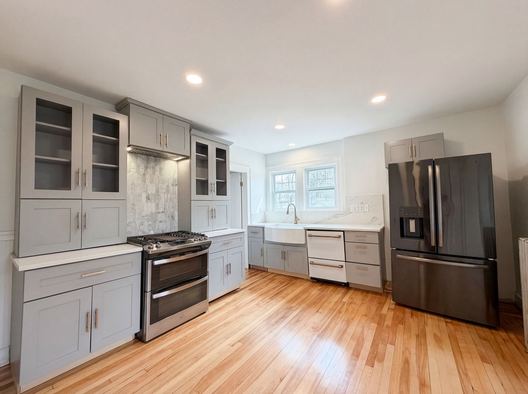 Photo 4 of 21 of 10 Perrot St, Worcester, MA